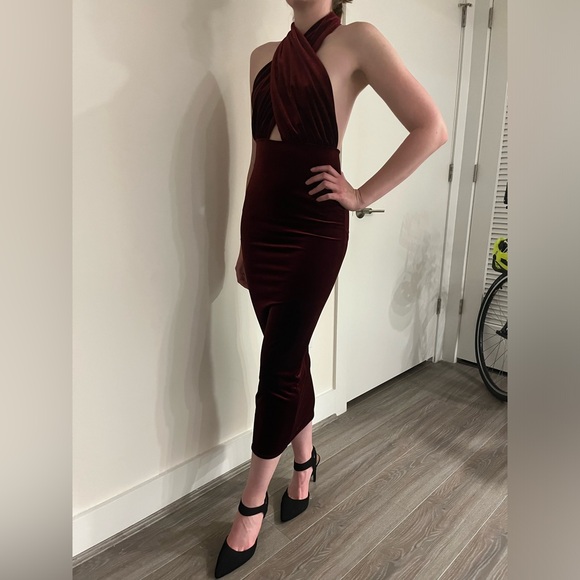 ASOS Design Burgundy Velvety Midi Dress - Picture 2 of 5